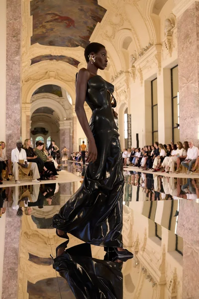 Look 53